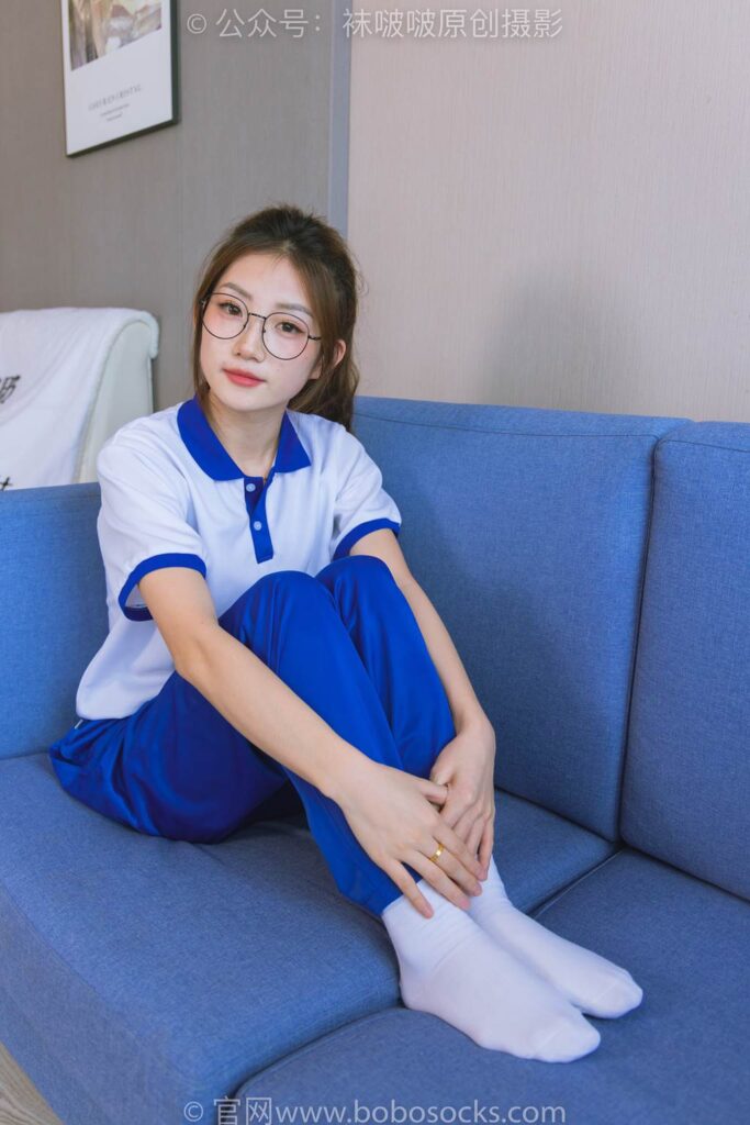 [BoBoSocks襪啵啵]NO.193 小沫-貝殼頭板鞋、白棉襪、肉絲、校服褲里絲[140P/1V/6.07GB]插圖3
