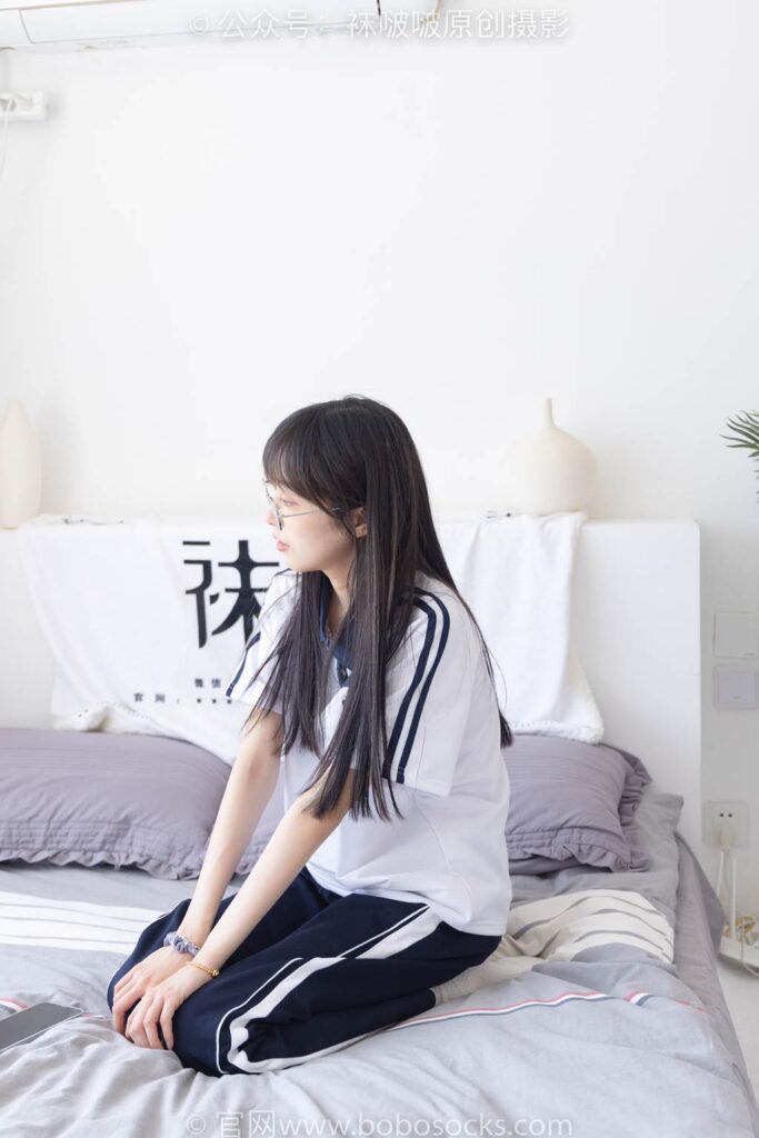 [BoBoSocks襪啵啵]NO.207 稚予-aj板鞋、白棉襪、油亮白絲、校服褲里絲[140P/1V/5.25GB]插圖3