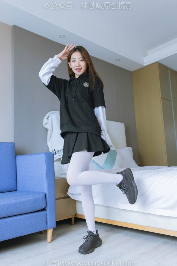 [BoBoSocks襪啵啵]NO.214 小沫-黑色運動鞋、厚白絲[142P/1V/5.49GB]插圖1
