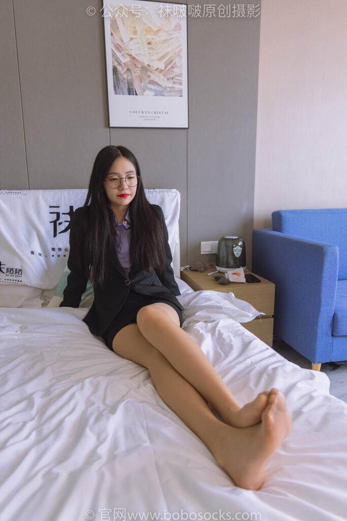 [BoBoSocks襪啵啵]NO.216 小甜豆-兩雙高跟鞋、肉絲、油亮黑絲[145P/1V/5.86GB]插圖3