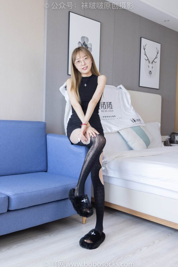 [BoBoSocks襪啵啵]NO.219 稚予-板鞋、拖鞋、厚黑絲、蕾絲黑絲[140P/1V/5.37GB]插圖1