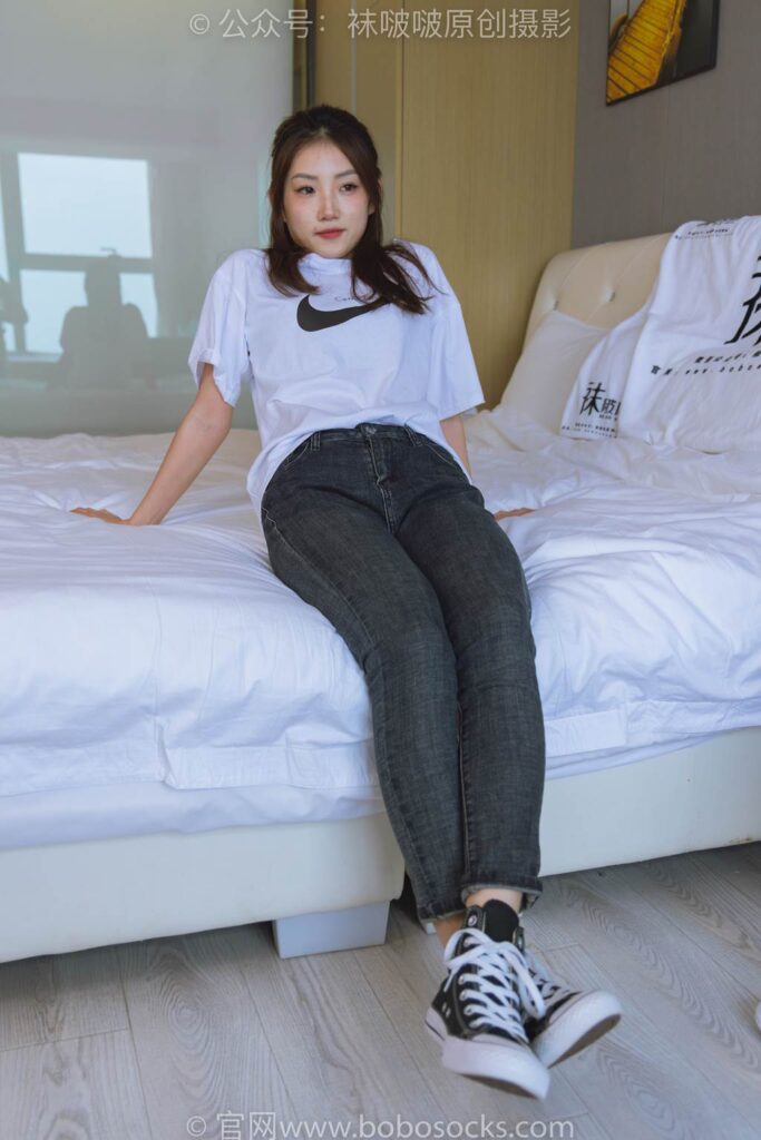 [BoBoSocks襪啵啵]NO.220 小沫-兩雙板鞋、短肉絲、裸足[140P/1V/5.98GB]插圖3