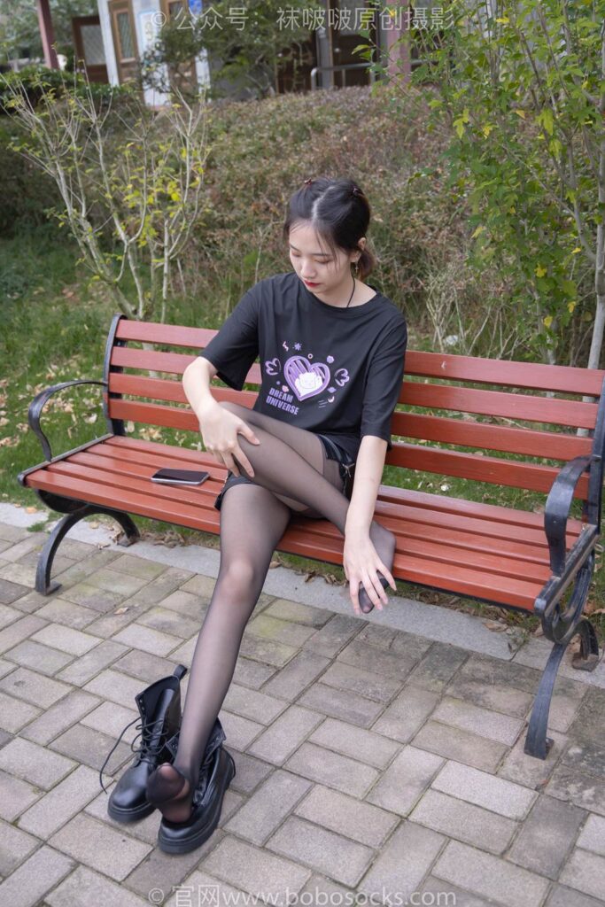 [BoBoSocks襪啵啵]NO.221 小甜豆-馬丁靴、黑絲[133P/1V/5.45GB]插圖3