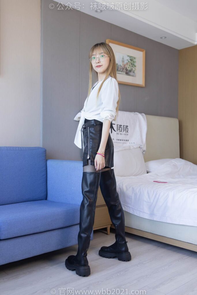 [BoBoSocks襪啵啵]NO.259 稚予-兩雙長靴、油亮黑絲[150P/1V/5.64GB]插圖1