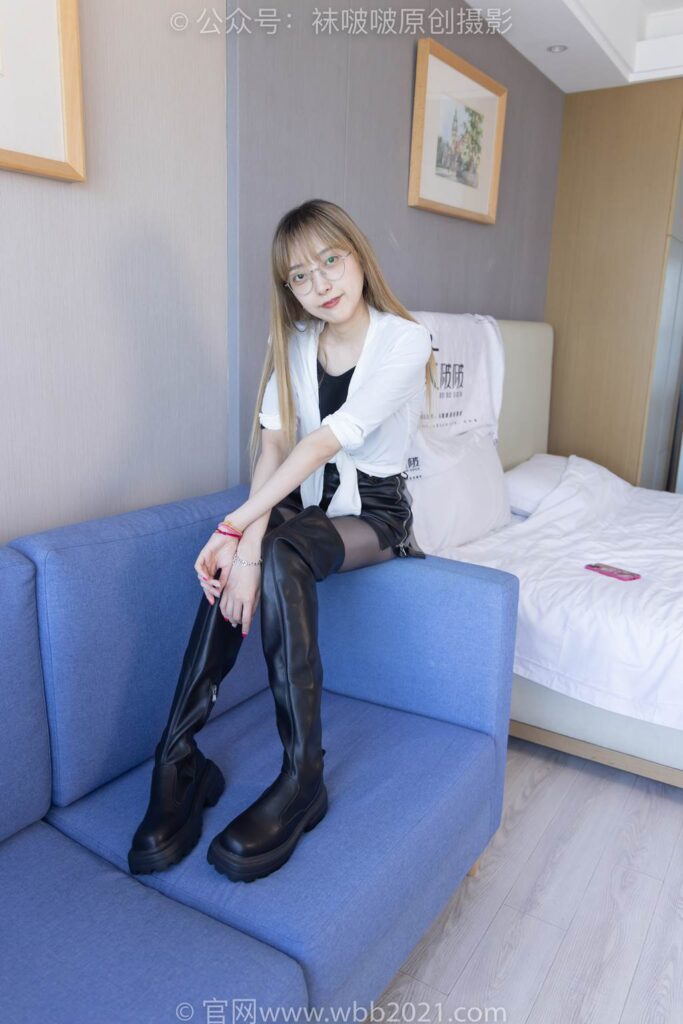 [BoBoSocks襪啵啵]NO.259 稚予-兩雙長靴、油亮黑絲[150P/1V/5.64GB]插圖2