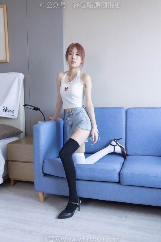 [BoBoSocks襪啵啵]NO.264 果凍-高跟鞋、貝殼頭板鞋、黑絲大腿襪、白絲大腿襪[179P/1V/6.81GB]-無料攝影圈