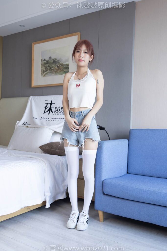 [BoBoSocks襪啵啵]NO.264 果凍-高跟鞋、貝殼頭板鞋、黑絲大腿襪、白絲大腿襪[179P/1V/6.81GB]插圖1