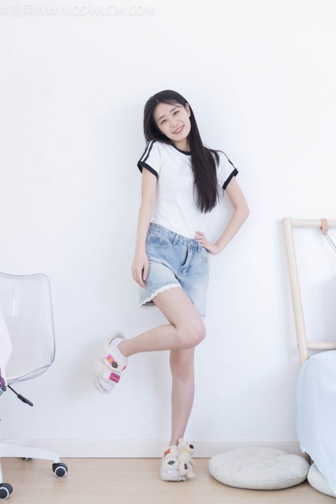 物戀傳媒 NO.2439 菜菜-拖鞋、白棉襪[166P/1V/5.32GB]插圖1