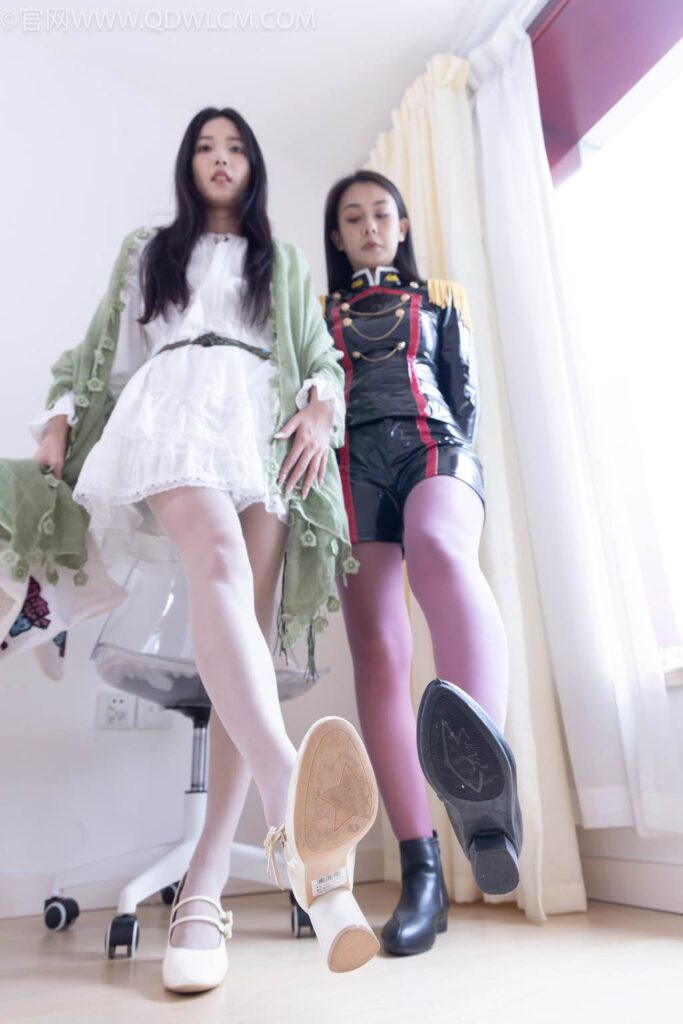 物戀傳媒 NO.2442 茯苓&嵐嵐-高跟鞋、短靴、薄粉絲、薄白絲套薄灰絲[214P/1V/6.05GB]插圖1