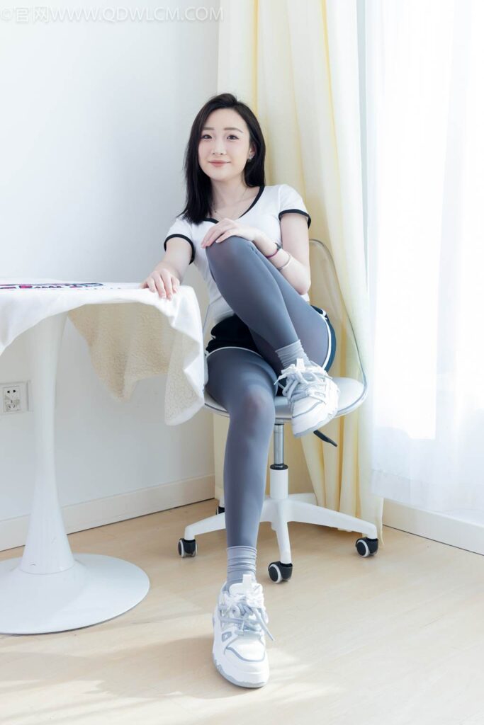 物戀傳媒 NO.2443 恬恬-體操服、板鞋、厚灰絲、灰色冰絲襪[163P/1V/3.70GB]插圖2