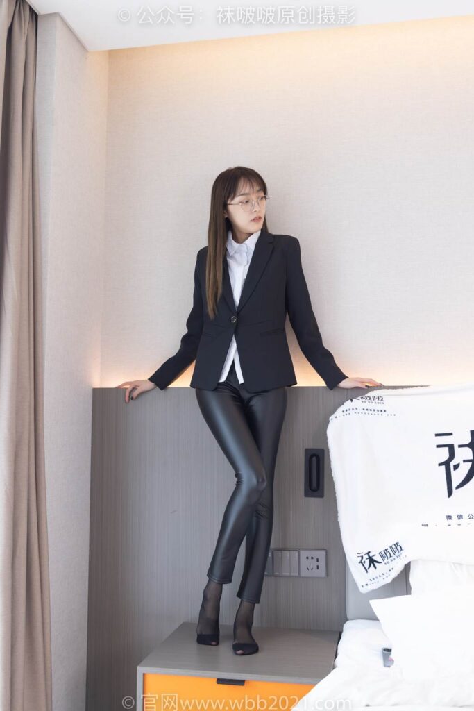 [BoBoSocks襪啵啵]NO.297 稚予-平底鞋、黑絲、皮褲褲里絲[140P/1V/5.43GB]插圖