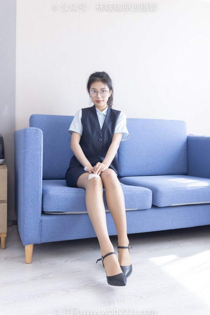 [BoBoSocks襪啵啵]NO.324 奶油-高跟鞋、皮鞋、黑棉襪、油亮肉絲[140P/1V/5.59GB]插圖