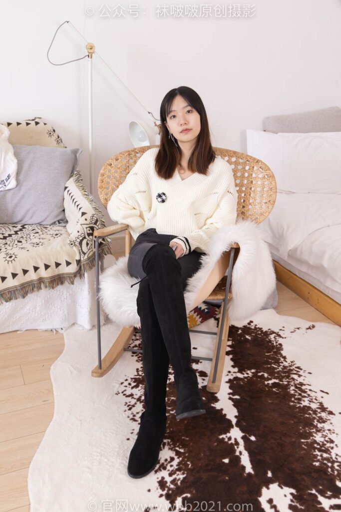 [BoBoSocks襪啵啵]NO.326 小甜豆-長靴、油亮灰絲、褲里絲[155P/1V/5.91GB]插圖1