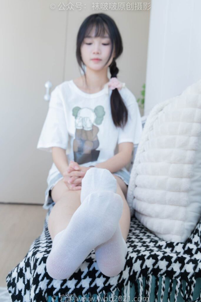 [BoBoSocks襪啵啵]NO.331 甜甜圈-板鞋、白棉襪、裸足[144P/1V/5.74GB]插圖3