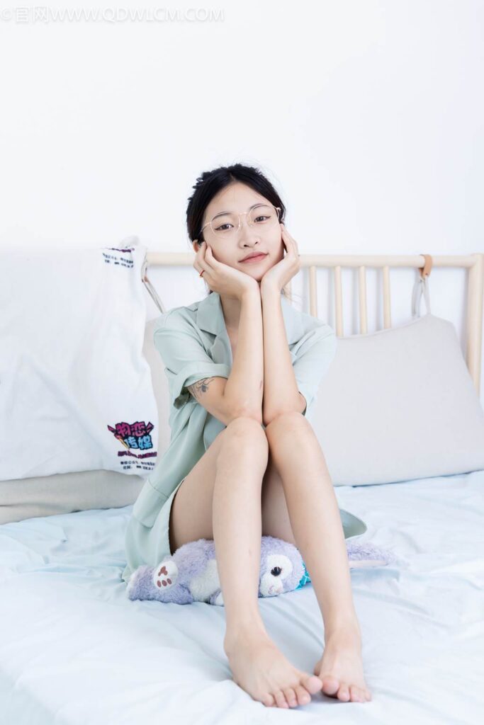 物戀傳媒 NO.2444 小夏-三雙高跟鞋、薄肉絲、裸足[173P/1V/7.22GB]插圖