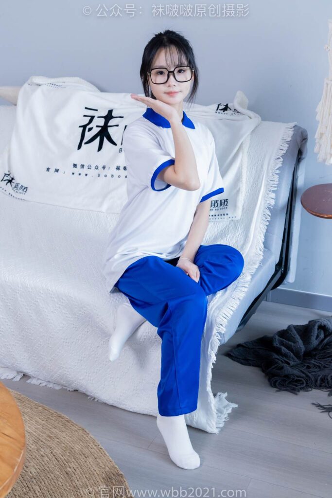 [BoBoSocks襪啵啵]NO.351 甜甜圈-板鞋、白棉襪、肉絲、校服褲里絲[150P/1V/6.88GB]插圖