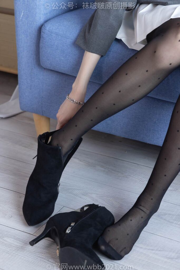 [BoBoSocks襪啵啵]NO.352 稚予-短靴、波點(diǎn)黑絲[145P/1V/5.57GB]插圖1