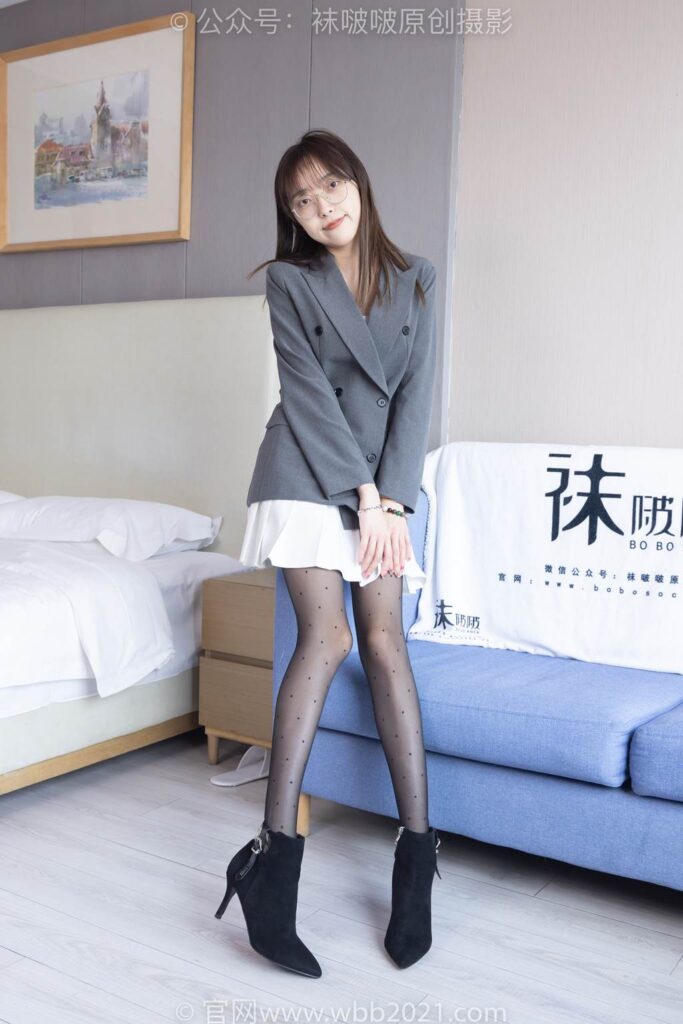 [BoBoSocks襪啵啵]NO.352 稚予-短靴、波點(diǎn)黑絲[145P/1V/5.57GB]插圖2