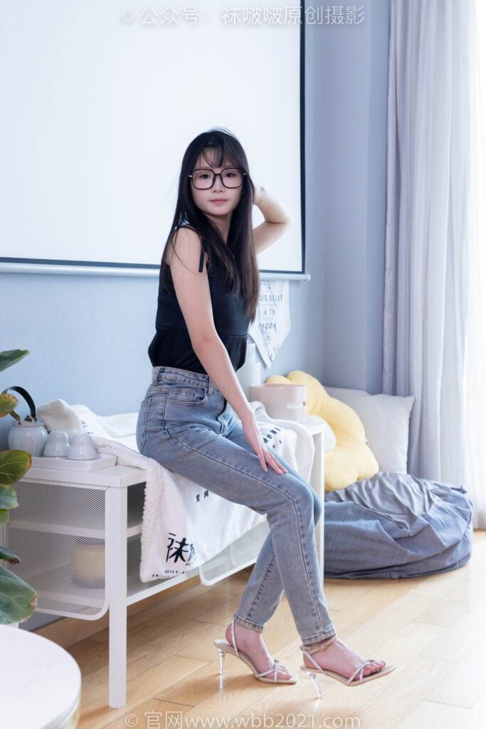 [BoBoSocks襪啵啵]NO.359 甜甜圈-板鞋、高跟鞋、牛仔褲、裸足、連衣裙、肉絲[180P/1V/8.16GB]插圖2