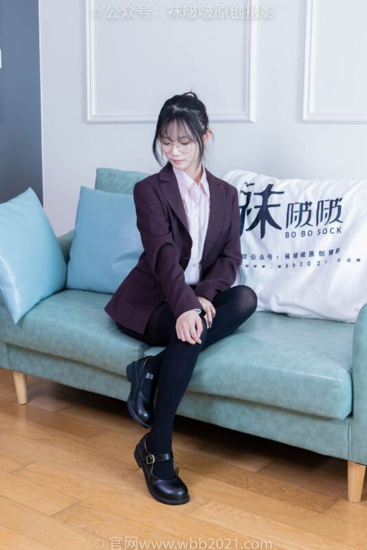 [BoBoSocks襪啵啵]NO.362 甜甜圈-兩雙皮鞋、厚肉絲、厚黑絲、ol制服[230P/1V/7.96MB]-無料攝影圈