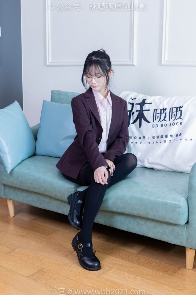 [BoBoSocks襪啵啵]NO.362 甜甜圈-兩雙皮鞋、厚肉絲、厚黑絲、ol制服[230P/1V/7.96MB]插圖