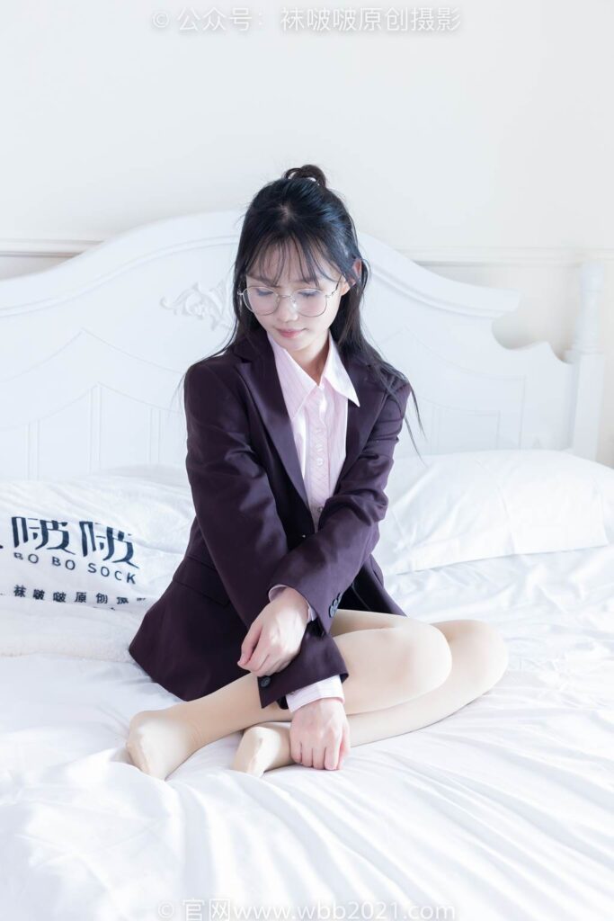 [BoBoSocks襪啵啵]NO.362 甜甜圈-兩雙皮鞋、厚肉絲、厚黑絲、ol制服[230P/1V/7.96MB]插圖3