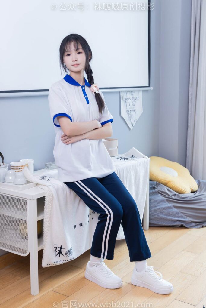 [BoBoSocks襪啵啵]NO.366 甜甜圈-三雙板鞋、白棉襪、短白絲[150P/1V/6.13GB]插圖1