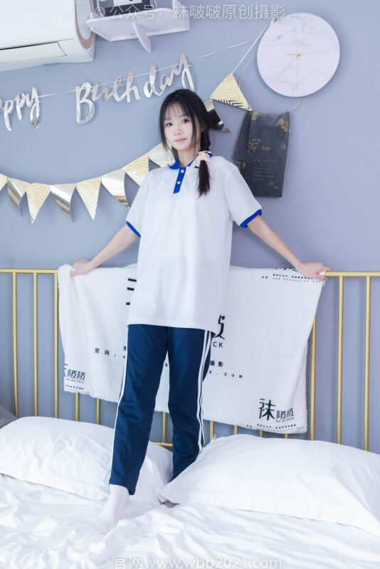 [BoBoSocks襪啵啵]NO.366 甜甜圈-三雙板鞋、白棉襪、短白絲[150P/1V/6.13GB]-無料攝影圈