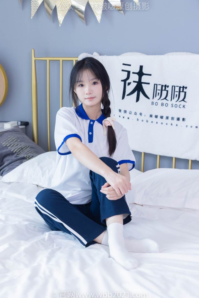 [BoBoSocks襪啵啵]NO.366 甜甜圈-三雙板鞋、白棉襪、短白絲[150P/1V/6.13GB]插圖3