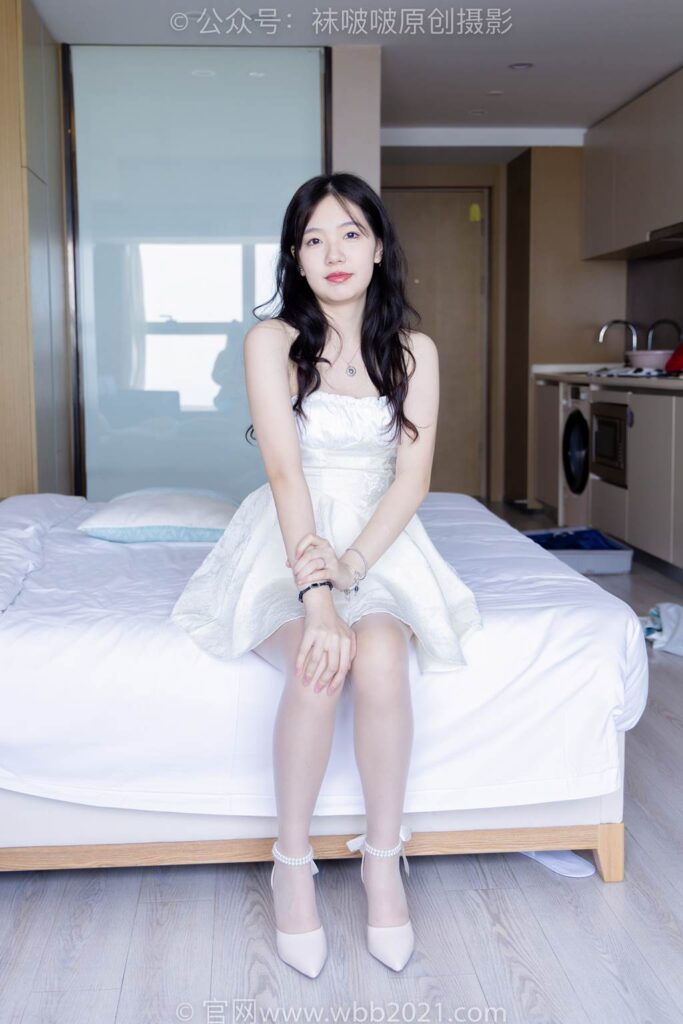 [BoBoSocks襪啵啵]NO.367 小甜豆-高跟鞋、油亮白絲、絲襪踩奶油蛋糕[145P/1V/6.66GB]插圖1