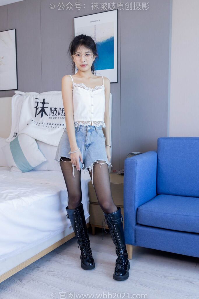 [BoBoSocks襪啵啵]NO.383 奶油-長靴、高跟長靴、黑絲、網(wǎng)襪、裸足[150P/1V/6.52GB]插圖1