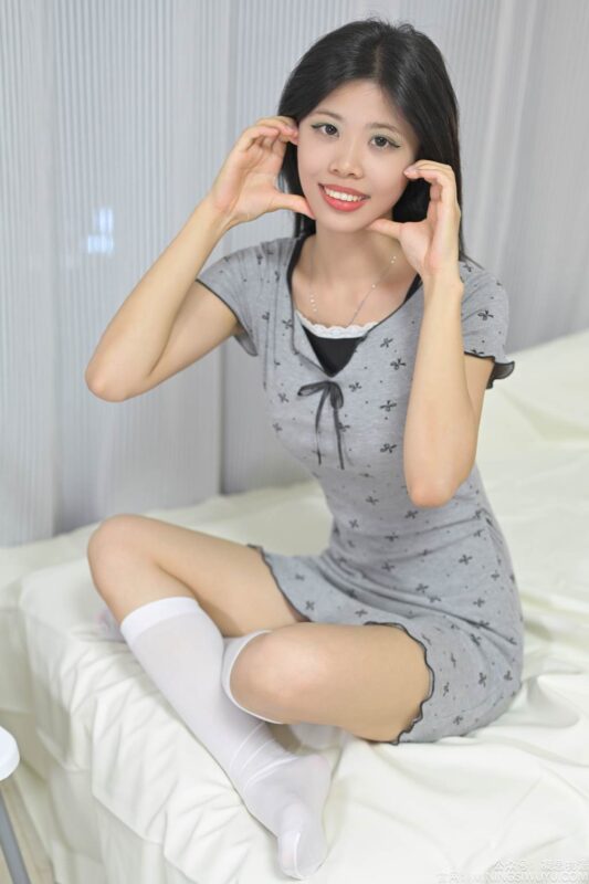 凝思攝影 NO.006 木木-連衣裙、小腿襪、小皮鞋[131P/1V/4.28GB]-無料攝影圈