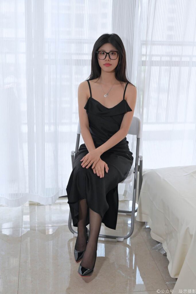 凝思攝影 NO.010 木木-包臀裙、黑絲、高跟鞋[136P/1V/3.36GB]插圖1