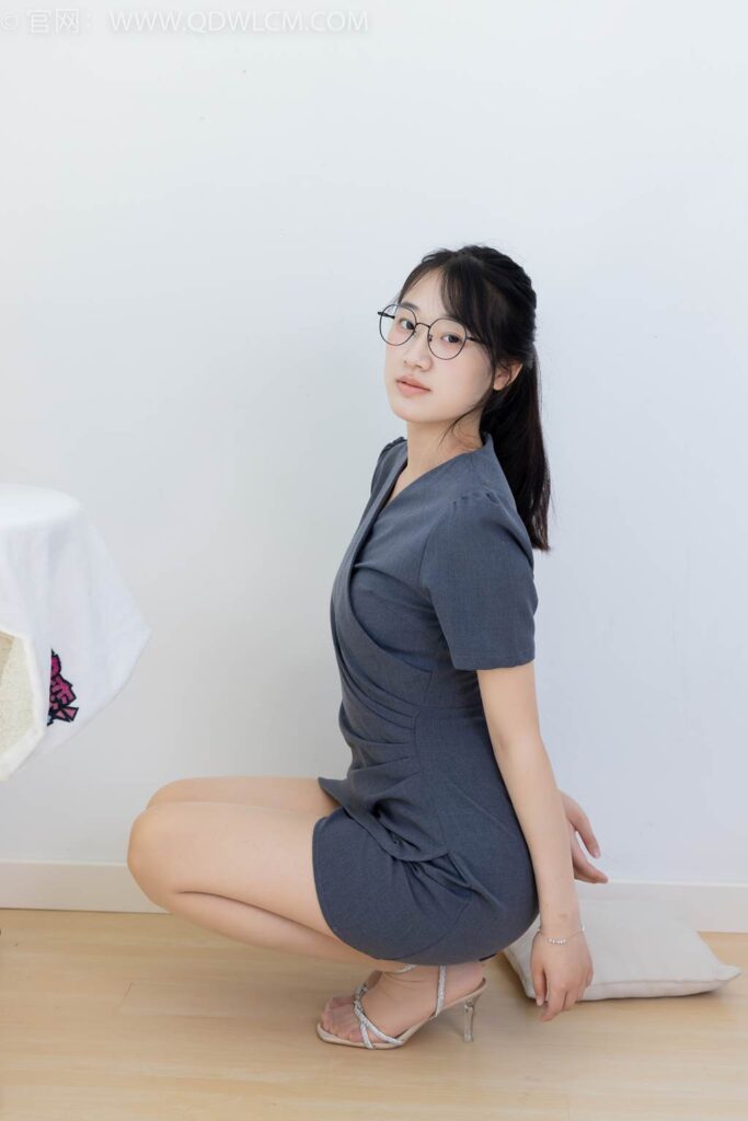 物戀傳媒 NO.2466 小椿-三雙高跟鞋、薄肉絲、裸足[150P/1V/5.58GB]插圖2