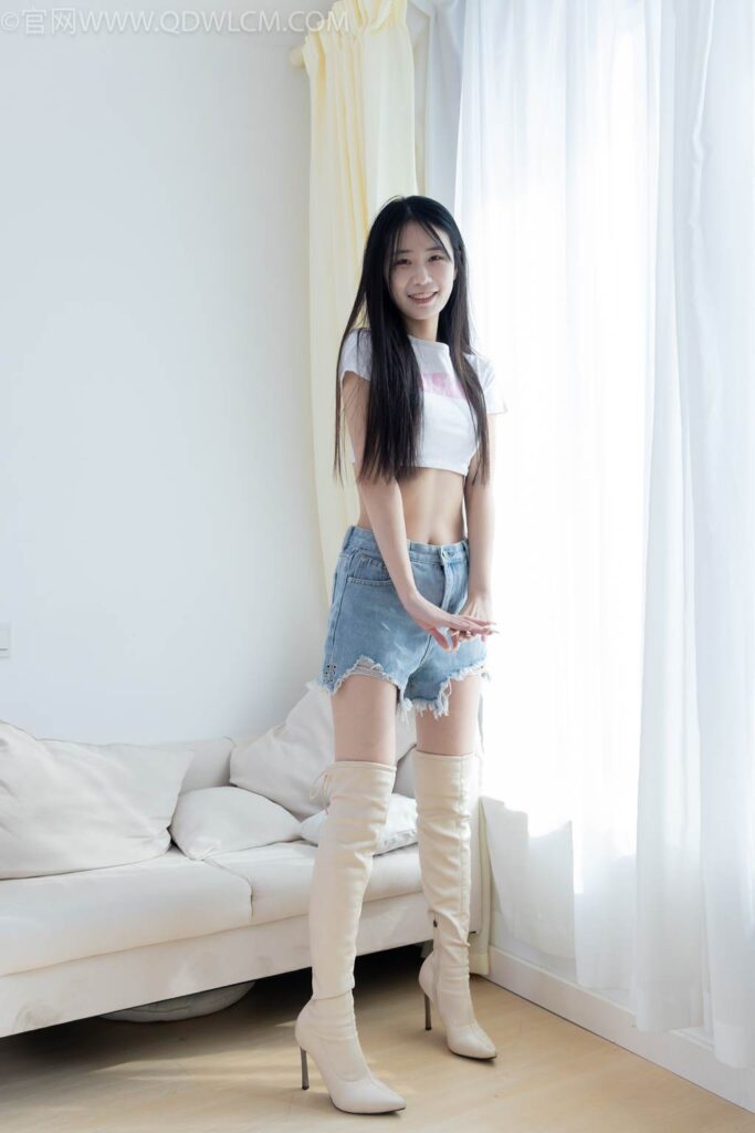 物戀傳媒 NO.2475 菜菜-長(zhǎng)靴、白棉襪、裸足[184P/1V/4.70GB]插圖2