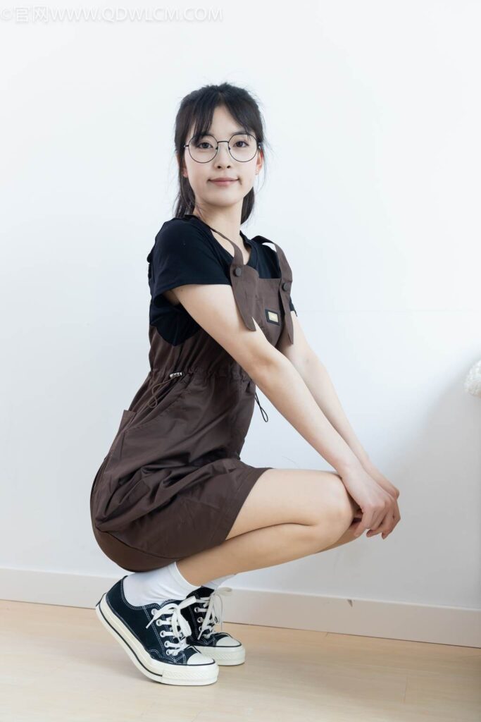 物戀傳媒 NO.2483 茯苓-帆布鞋、白棉襪、薄肉絲[171P/1V/3.66GB]插圖3