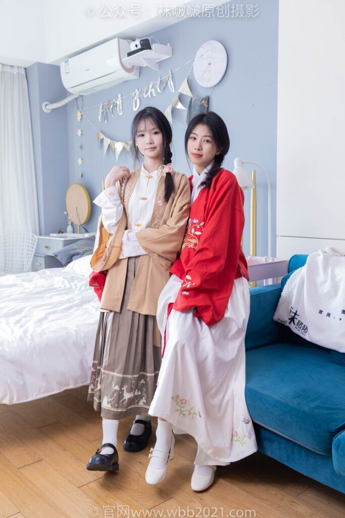 [BoBoSocks襪啵啵]NO.400 奶油甜甜圈-兩雙高跟鞋、白棉襪、肉絲[158P/1V/6.63GB]插圖2