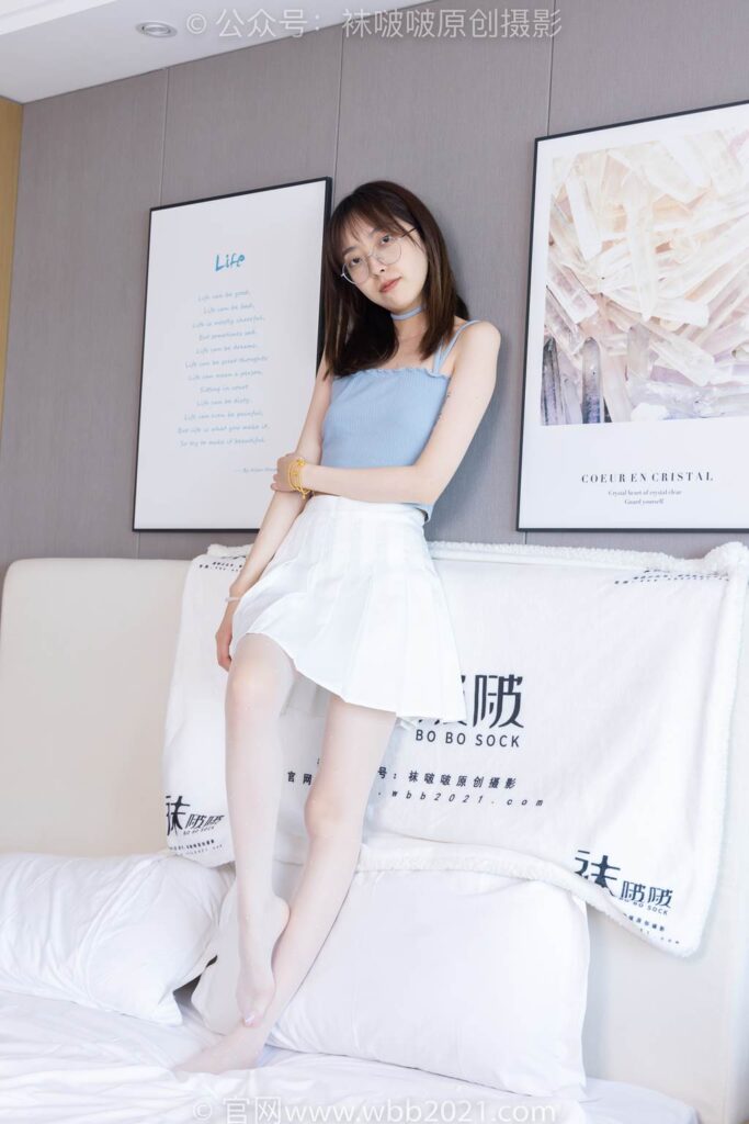 [BoBoSocks襪啵啵]NO.403 稚予-高跟鞋、板鞋、波點(diǎn)黑絲、波點(diǎn)白絲[145P/1V/5.65GB]插圖3