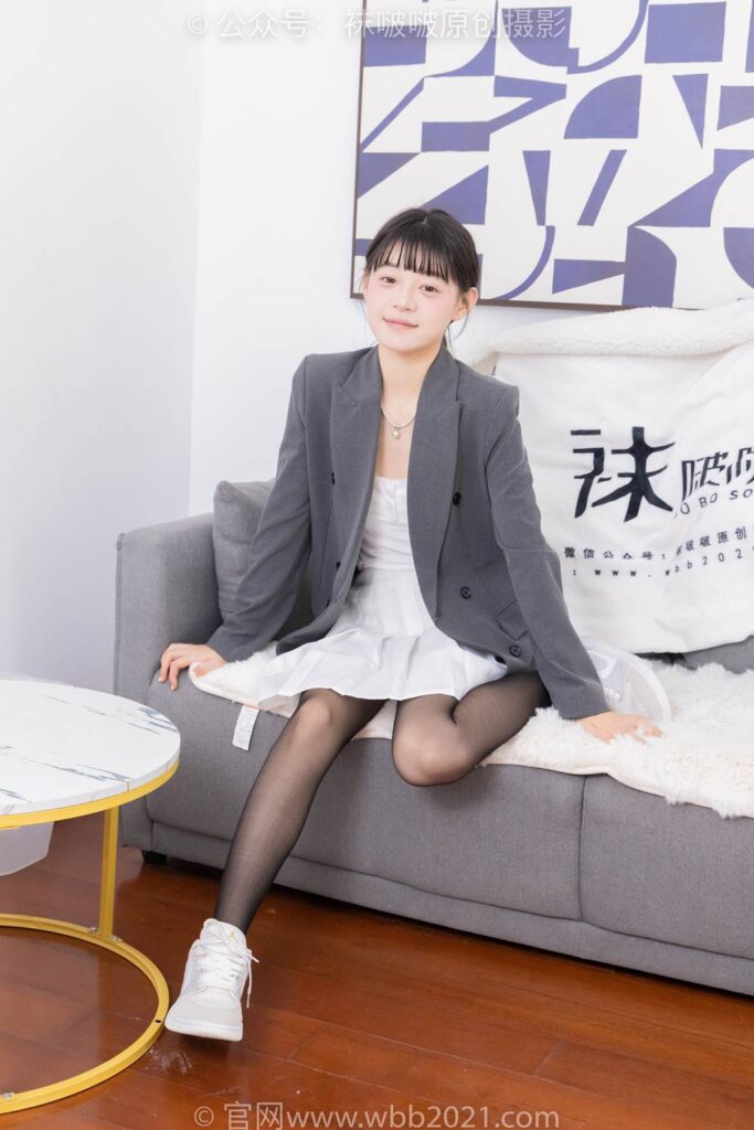 [BoBoSocks襪啵啵]NO.404 糯米-板鞋、黑絲、ol風(fēng)[145P/1V/6.13GB]插圖3