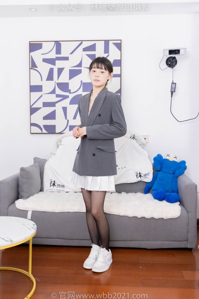 [BoBoSocks襪啵啵]NO.404 糯米-板鞋、黑絲、ol風(fēng)[145P/1V/6.13GB]插圖1