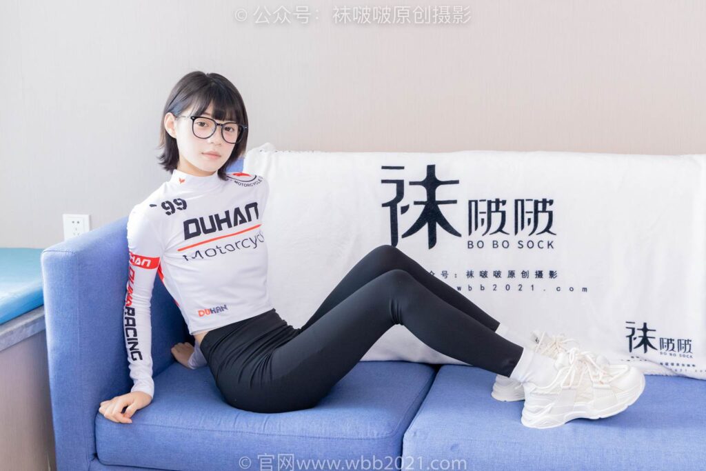 [BoBoSocks襪啵啵]NO.410 糯米-運(yùn)動(dòng)鞋、白棉襪、肉絲、瑜伽褲褲里絲[145P/1V/6.68GB]插圖3