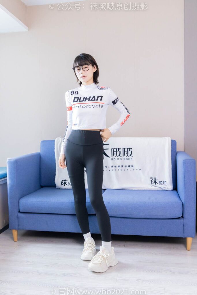 [BoBoSocks襪啵啵]NO.410 糯米-運(yùn)動(dòng)鞋、白棉襪、肉絲、瑜伽褲褲里絲[145P/1V/6.68GB]插圖1