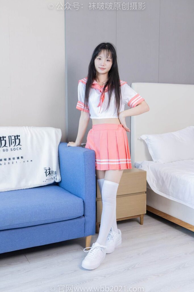 [BoBoSocks襪啵啵]NO.429 甜甜圈-板鞋、白棉襪、過膝白棉襪[159P/1V/7.22GB]插圖1