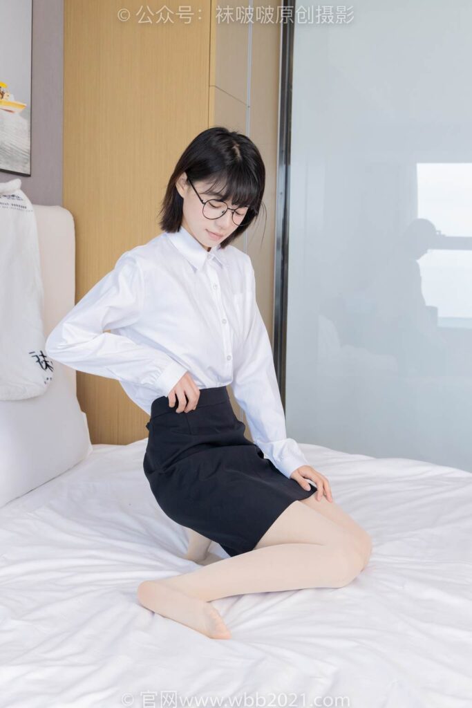 [BoBoSocks襪啵啵]NO.436 糯米-OL制服、兩雙平底鞋、薄黑絲、厚肉絲[150P/1V/6.51GB]插圖