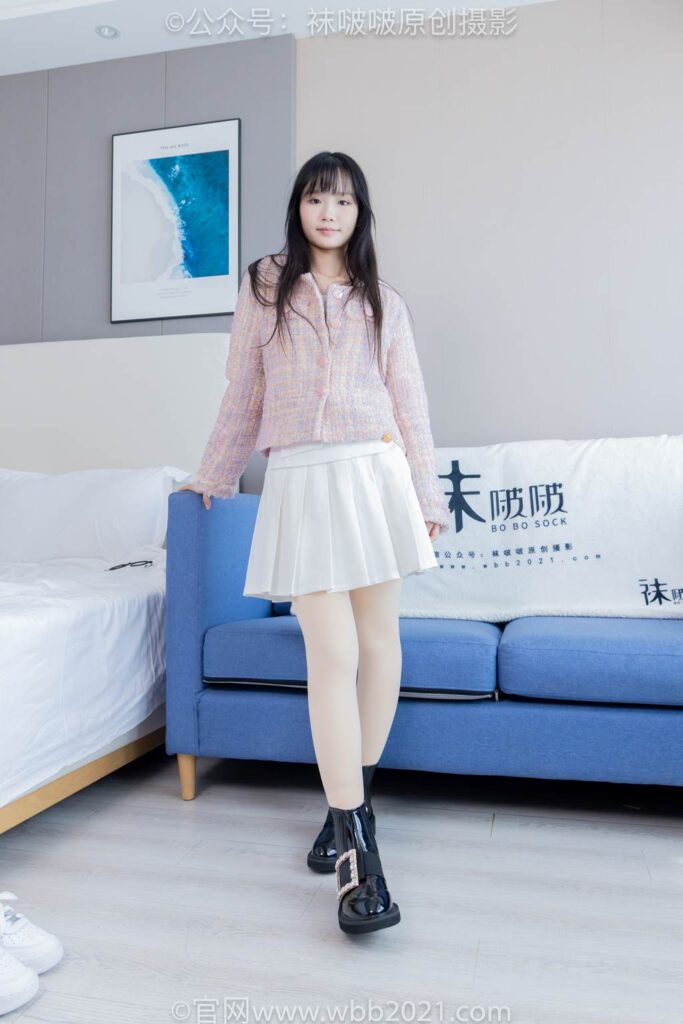 BoBoSocks襪啵啵 NO.438 甜甜圈-皮鞋、板鞋、白棉襪、黑色踩腳襪[150P/1V/7.28GB]插圖1