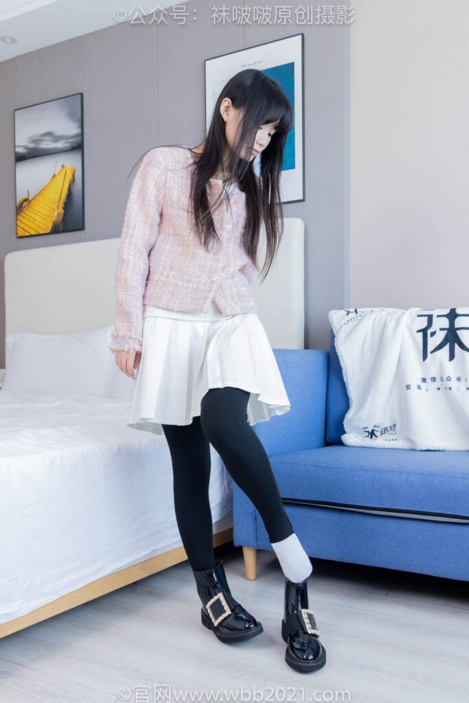 BoBoSocks襪啵啵 NO.438 甜甜圈-皮鞋、板鞋、白棉襪、黑色踩腳襪[150P/1V/7.28GB]插圖