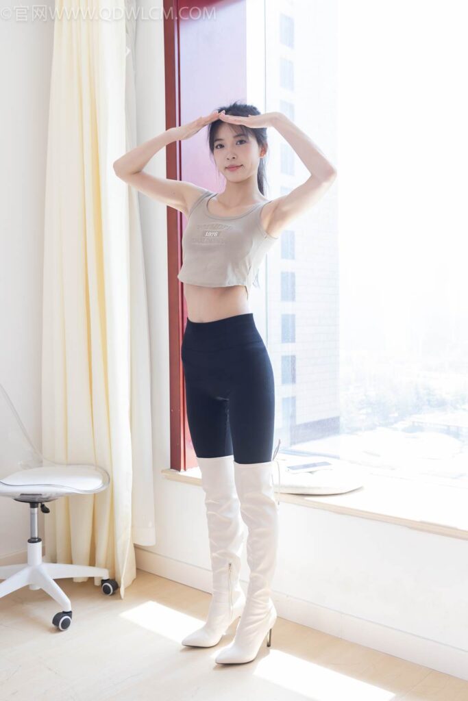 物戀傳媒 NO.2490 茯苓-長(zhǎng)靴、白棉襪、裸足[180P/1V/4.14GB]插圖2