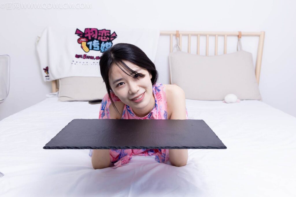 物戀傳媒 NO.2494 菜菜-高跟涼鞋、薄肉絲、裸足[323P/1V/6.56GB]插圖