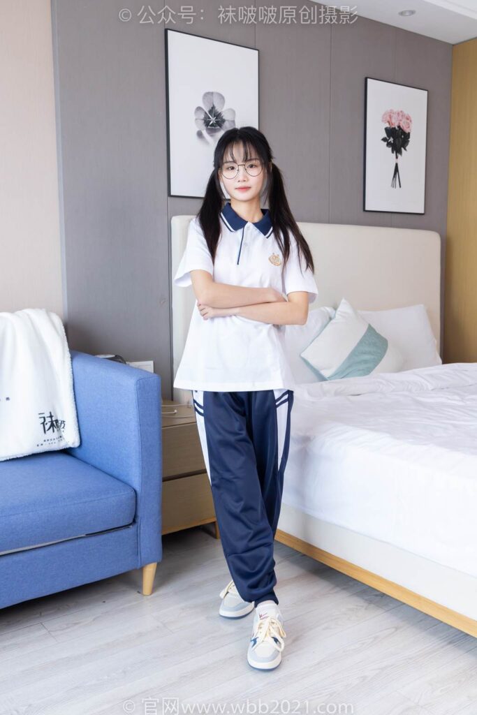 [BoBoSocks襪啵啵]NO.446 甜甜圈 板鞋、白棉襪、白絲、校服褲里絲[150P/1V/6.08GB]插圖