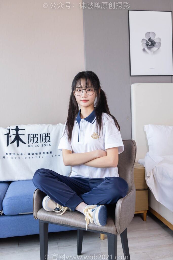 [BoBoSocks襪啵啵]NO.446 甜甜圈 板鞋、白棉襪、白絲、校服褲里絲[150P/1V/6.08GB]插圖2